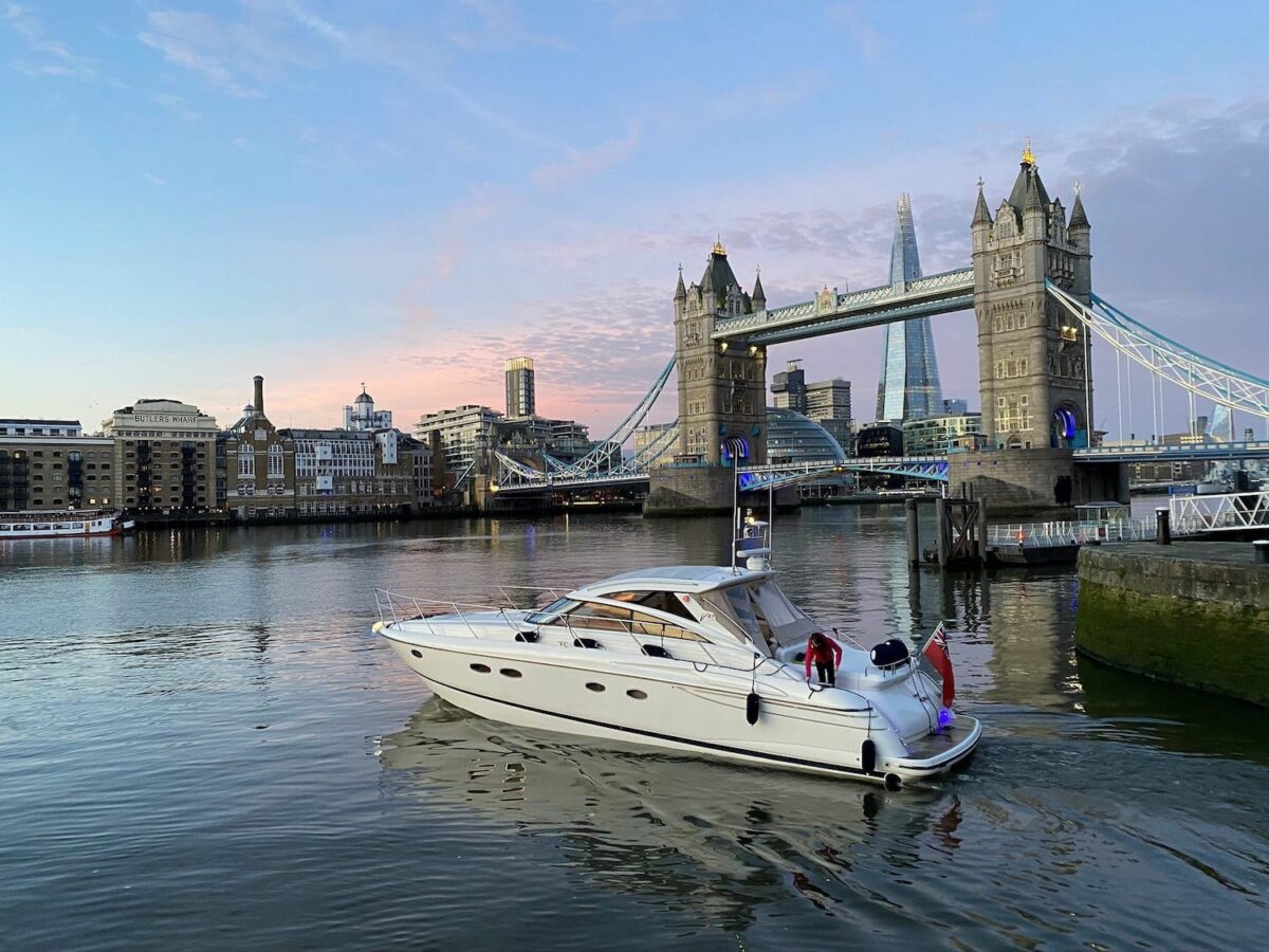 Princess V48 London Bridge