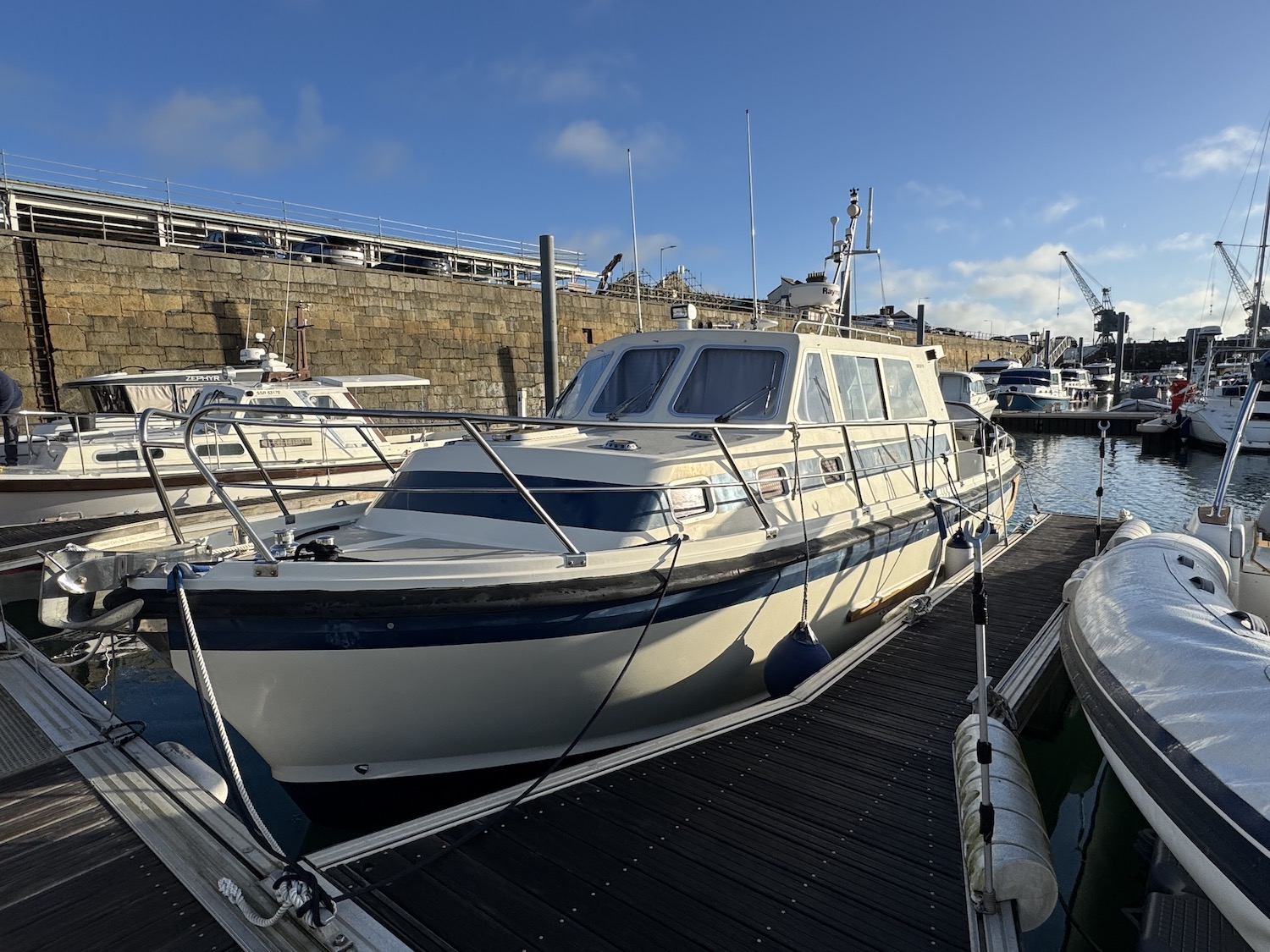 Aquastar Ocean Ranger 33