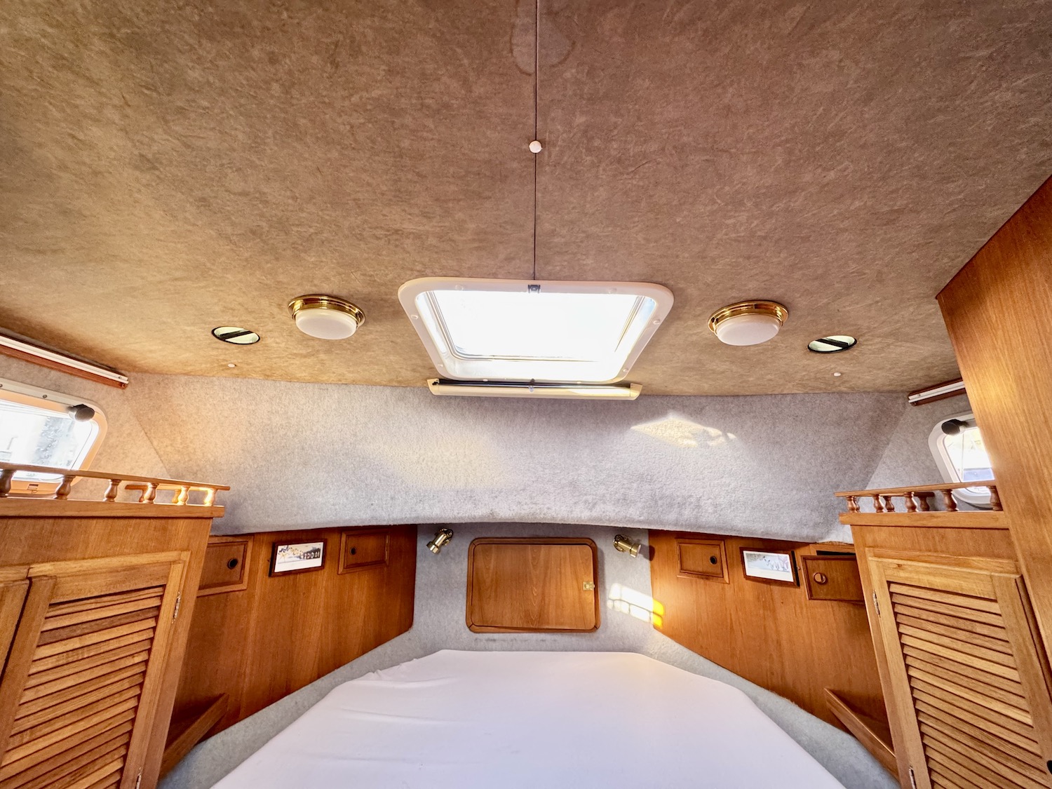 forward accommodation