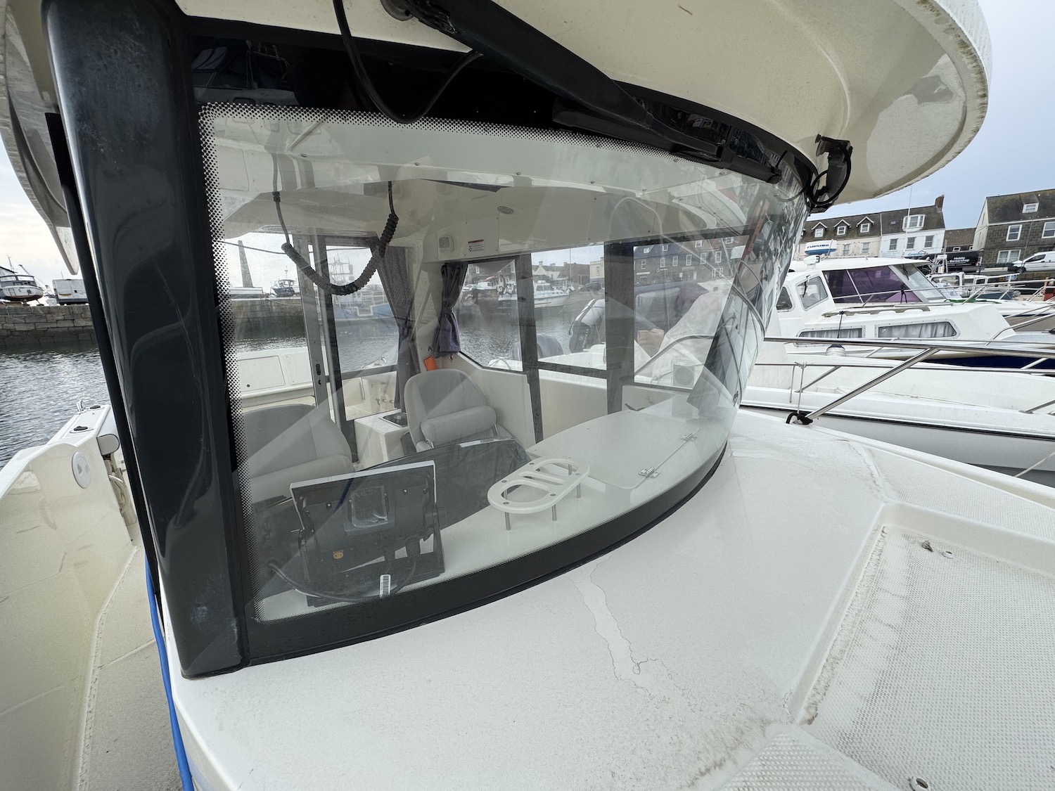 forward windscreen