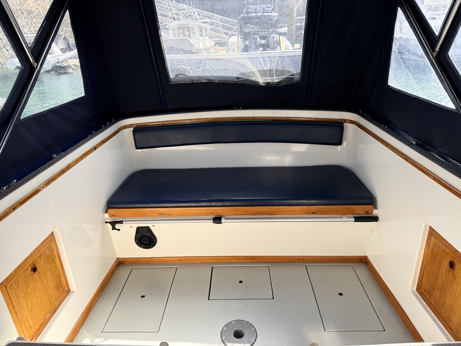 cockpit bench seat