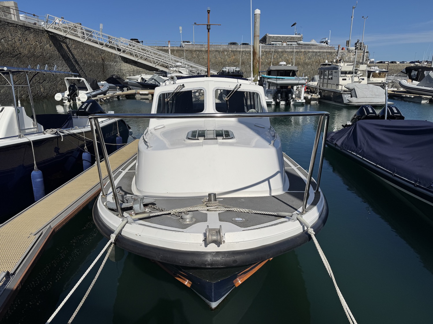 Seaward 23 bow