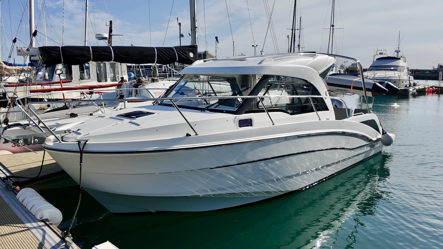 Beneteau 8 port side