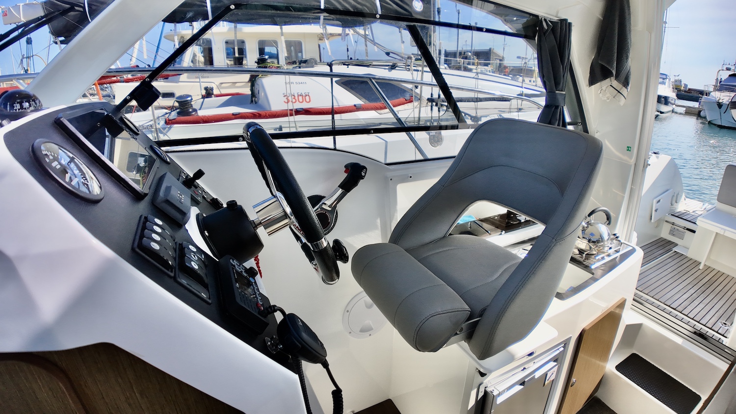Beneteau helm