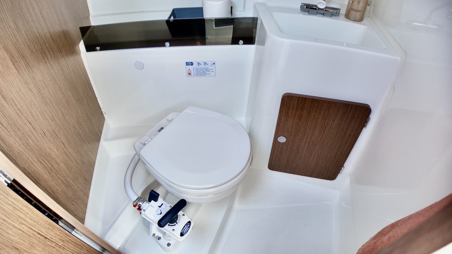 jabs toilet