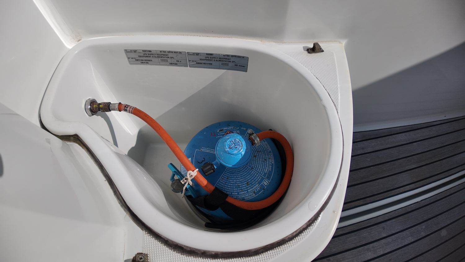 gas locker