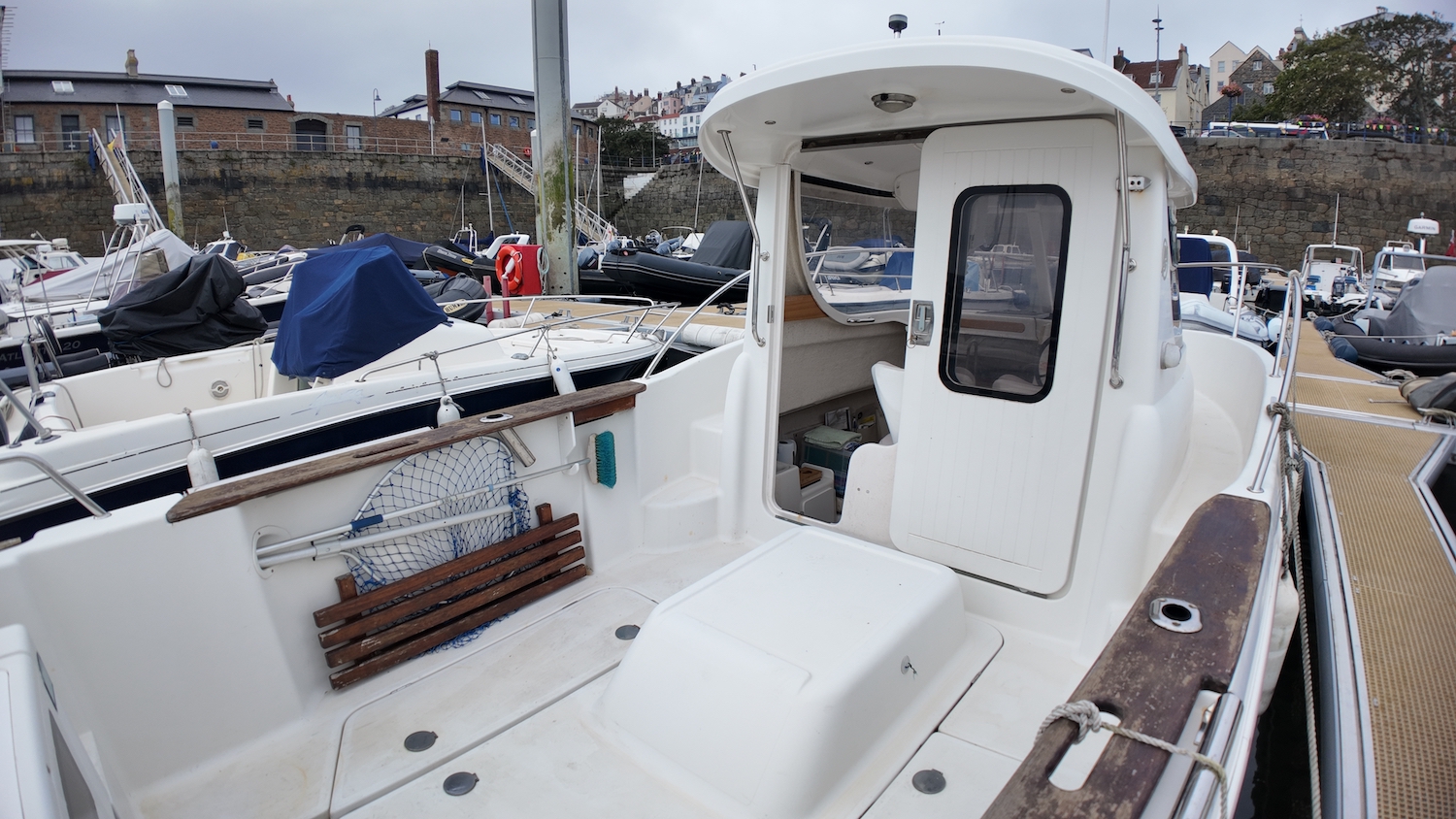 Arvor 215 deck