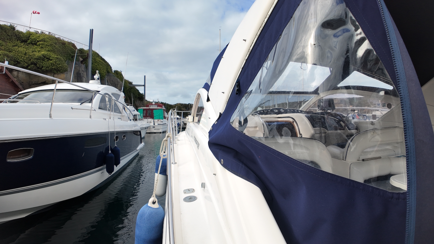 Fairline side deck