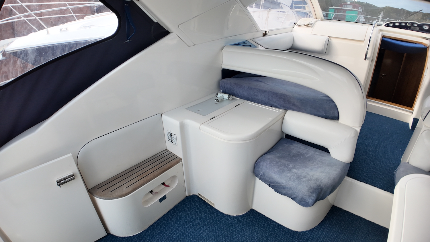 cockpit wet bar