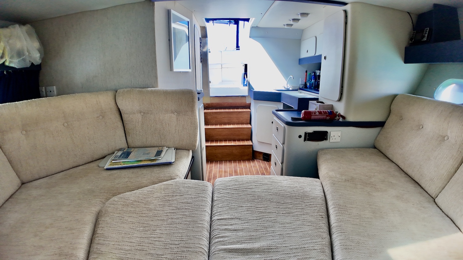 saloon