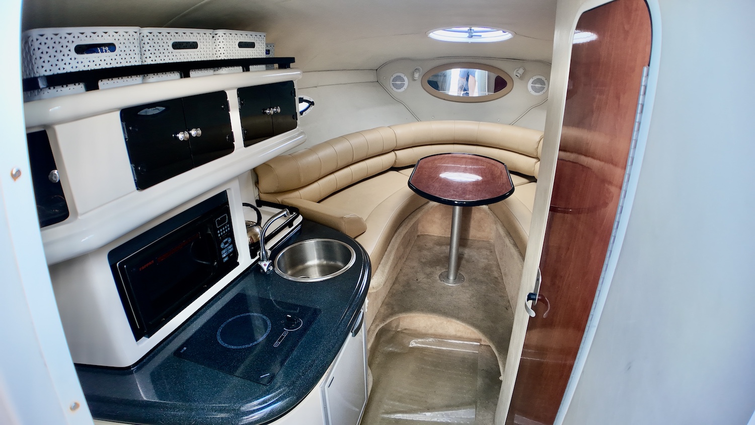 saloon