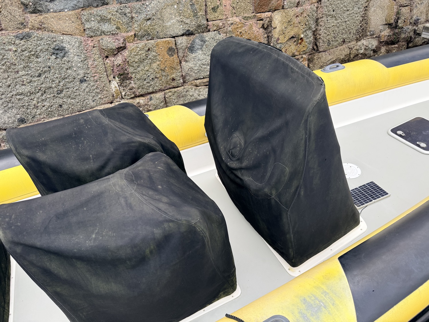 helm seat cover
