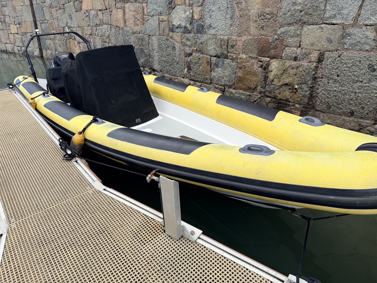 exterior rib